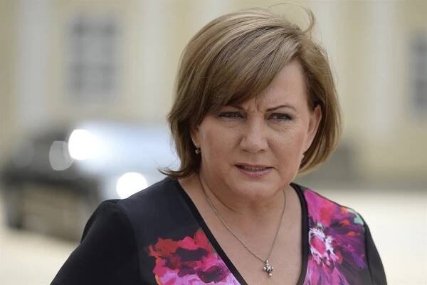 Máme šest variant zrušení superhrubé mzdy, řekla Schillerová. Detaily tají