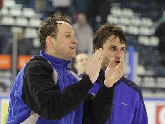 Rytíři zdolali Slavii nejtěsnějším výsledkem 1:0 a snižují čtvrtfinálový souboj na 1:2, hráno 14. 3. 2013. Pavel Patera a Jan Eberle