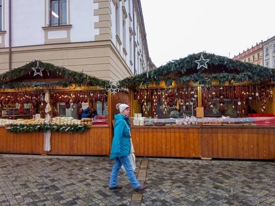 Vánoční trhy začaly, stromeček se rozsvítí v neděli - OLOMOUC.CZ