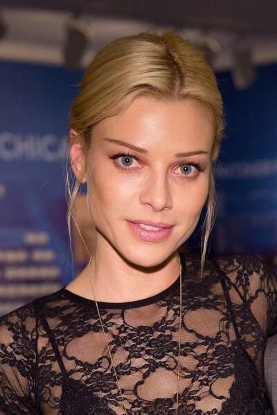 Foto k tématu Lauren German – stránka 7