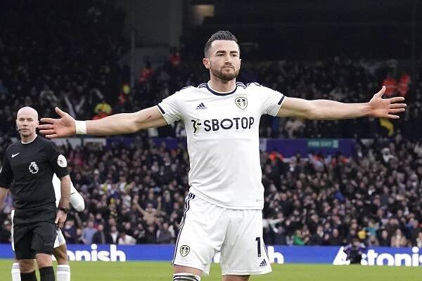 Leeds in bottom three despite fighting back to draw with Brighton