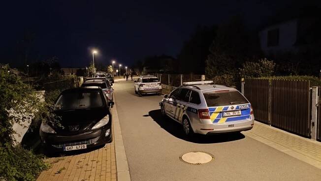 Královéhradečtí kriminalisté obvinili čtyřiadvacetiletého muže z Hradce Králové z vraždy a pokusu o vraždu. 