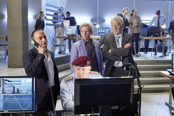 Erdogan Atalay, Daniel Roesner, Rüdiger Joswig - Kobra 11 - Na východ od ráje - Z filmu