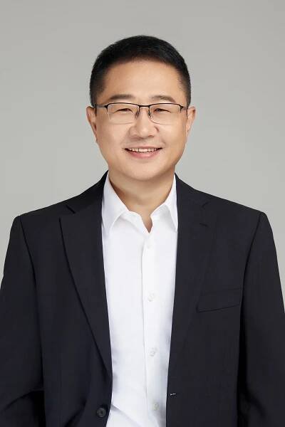 Yibo Nian – Intel Capital