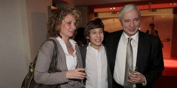 Dcera Jaroslava Mareše se provdala za herce Vladislava Beneše. 