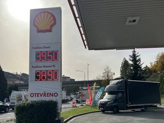 Přehledně: za kolik natankujete pohonné hmoty ve Vsetíně