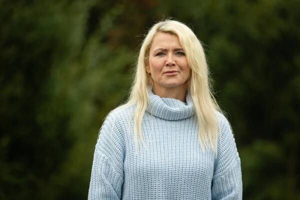 Europoslanci zbavili imunity Janu Nagyovou a Petra Bystroně