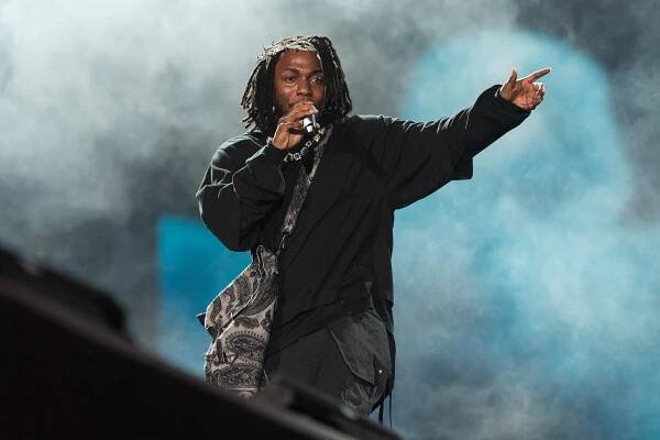 Kendrick Lamar Wins 4 Awards at BET Hip Hop Awards and Sets 4 Records
