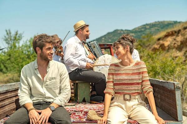 Balkan Ninnisi - Episode 9 - Z filmu - Emre Bey, Merih Öztürk