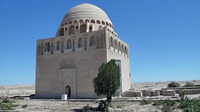 Súbor:SultanSanjarMausoleum1.jpg – Wikipédia