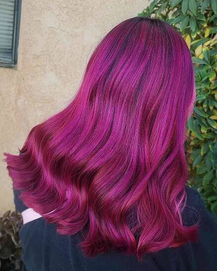 Download Medium-length Wavy Magenta Hair Wallpaper
