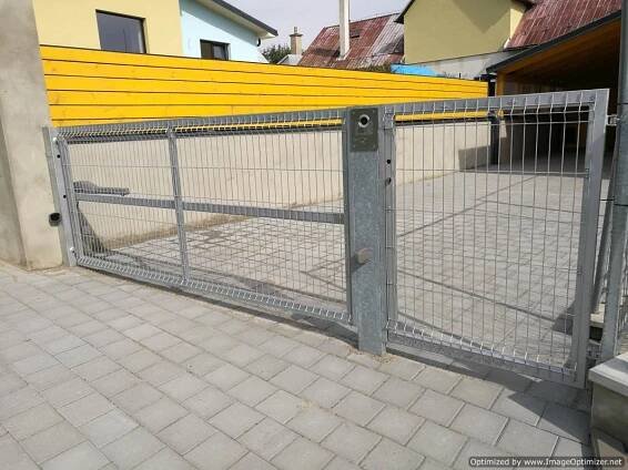 Křídlové vjezdové brány – Eurodoor CZ, s.r.o