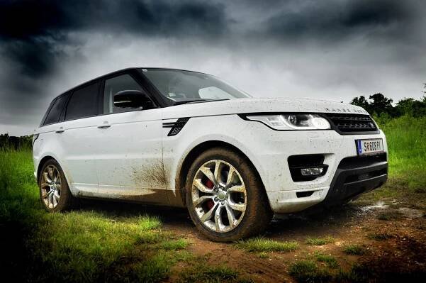 Range Rover Sport SDV8: Osm je vždycky víc než šest - 4x4