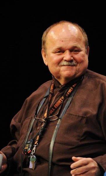Pohřeb režiséra muzikálů Jozefa Bednárika: Michal David nedorazil, Urbanová plakala