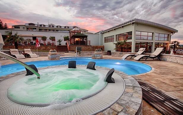 Wellness & Spa Hotel Kaskady, Sliač - Hotely, Ubytování - Travelguide.sk