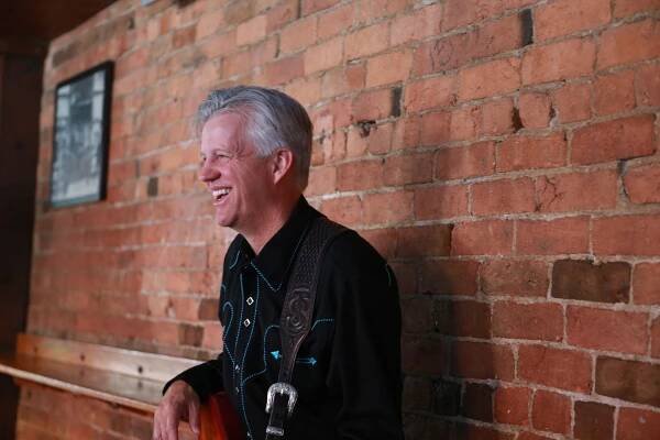 TIM SULLIVAN Singer/Songwriter - Photos