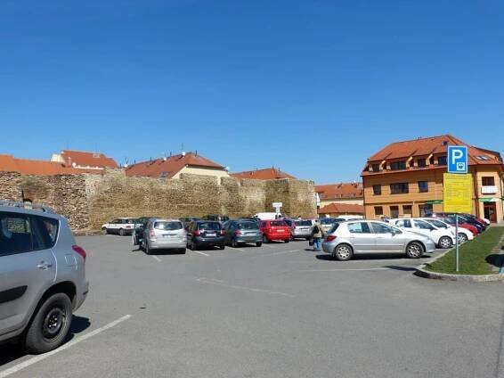 Parkoviště ul. Karly Machové - Oficiální stránky města Beroun