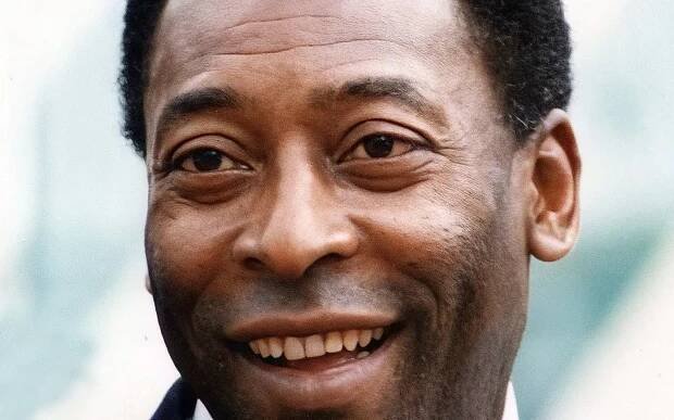Galerie: Zemřela fotbalová legenda Pelé. Podlehl těžké nemoci - Galerie - Echo24.cz