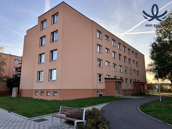 PRONAJATO Byt 2+kk ulice Topolová, Nymburk, 42 m2 - ANDI REALITY | Prodej a odhad nemovitostí Mladá Boleslav a široké okolí