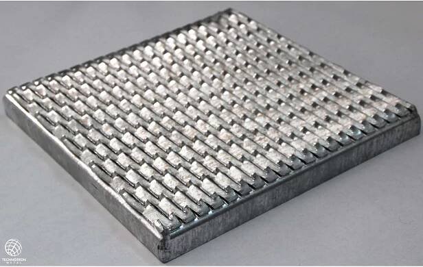 Rošt - tahokovový - ocel, žárový zinek / 47x13x5x3 mm / 800 x 1000 x 40 mm