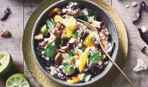 Pikantní květákový salát