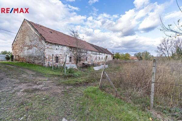 Prodej pozemku pro komerční výstavbu, 14278 m2, Drnholec