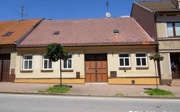 Prodej rodinného domu Lišov