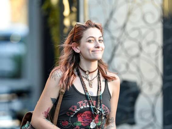 Paris Jackson Dyed Her Hair Watermelon Pink — See Her New Look