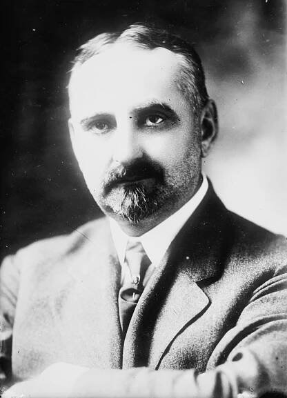 Lynn John Arnold