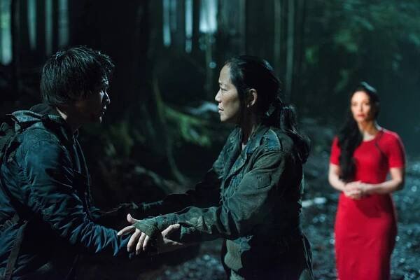 Prvních 100 - Nevermore - Z filmu - Christopher Larkin, Donna Yamamoto