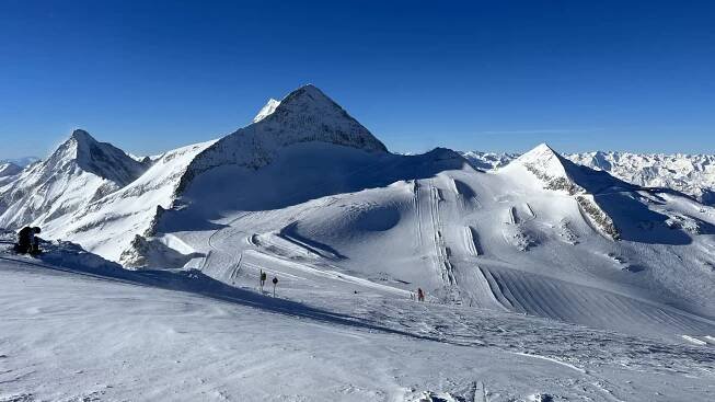 Hintertux, podzimní lyžování na ledovci - CK TREK s.r.o.