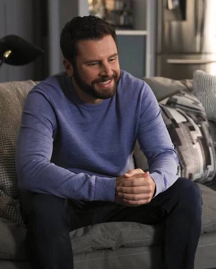 A Million Little Things - Miles Apart - Z filmu - James Roday Rodriguez