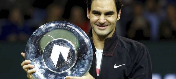 Roger Federer slaví 97. turnajový triumf
