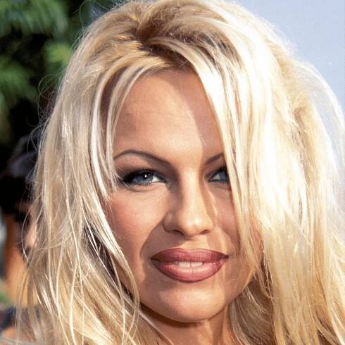 UNITED STATES - OCTOBER 21: Pamela Anderson @ Baywatch Cast party on Malibu Pier; 10/21/94 (Photo by Vinnie Zuffante/Getty Images)