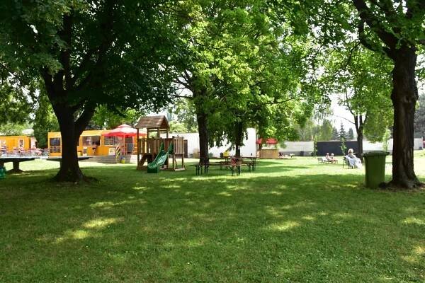 Koupaliště Čakovice | Prague City Tourism