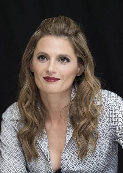 Stana Katic Style, Clothes, Outfits and Fashion • CelebMafia
