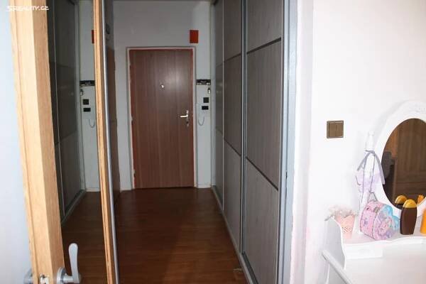 Pronájem Byt 2+1, Sadová, Hulín, okres Kroměříž