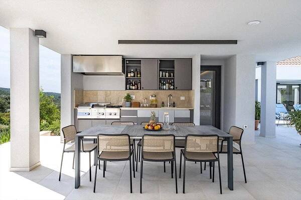 Villa Lucia, Croatia | Serandipians Private Places