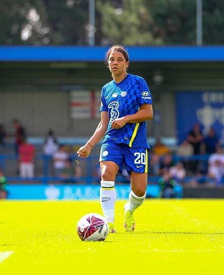 Soubor:Chelsea FC Women v Everton FC Women, 12 September 2021 (10).jpg – Wikipedie