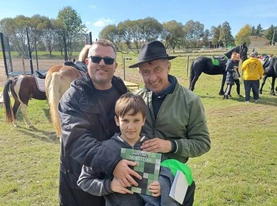 FOTO: Na ranči ve Veselíčku to žilo koňmi. Přijel i otec vítěze Velké pardubické