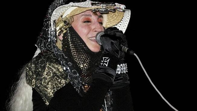 Extravagantní zpěvačka Jana Kratochvílová dnes slaví šedesátiny
