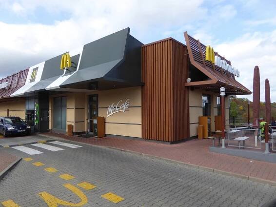 MCDONALD'S, Prague - Evropska 634/204, Veleslavín - Restaurant Reviews & Phone Number - Tripadvisor