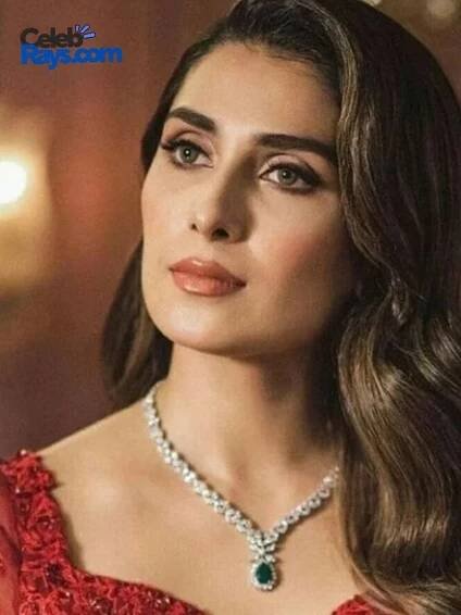 Ayeza Khan model