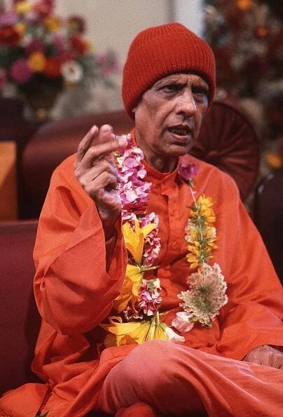 Swami Kripalvananda's (Swami Kripalu's) Arrival in America