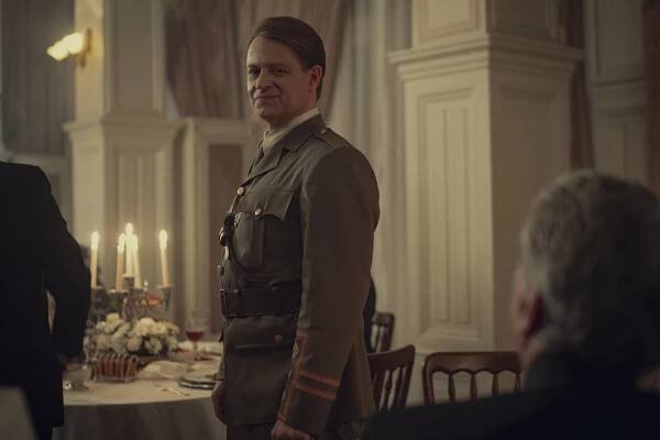 James Chalmers - Půlnoc v hotelu Pera Palace - Z filmu