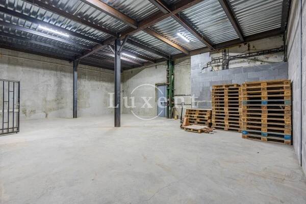 Pronájem komerčního prostoru, 2 202 m2, Praha 9 - Vysočany | Luxent