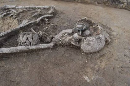Cenný nález v Kyjově: Archeologové odhalili zlatý šperk a čtrnáct hrobů