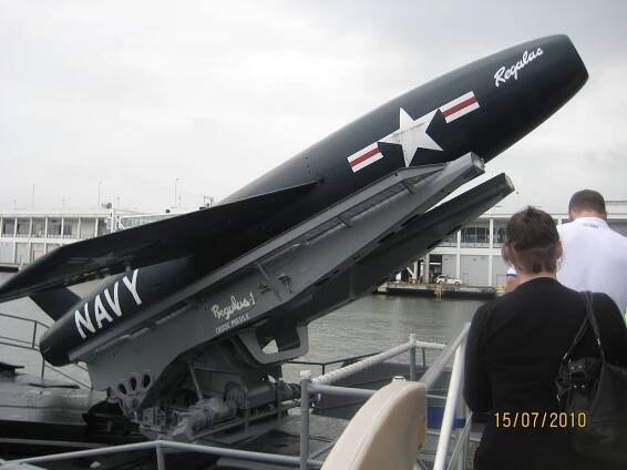 SSM-N-8 / RGM-6 Regulus I : USA (USA)