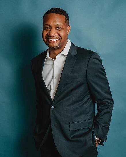 Dr. David E. Jones | Speaker. Trainer. Consultant.