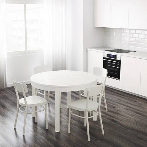 Kuchyňské stoly Ikea (35 fotografií): stoly a židle do kuchyně, recenze